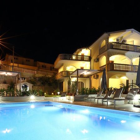 Apartments Bago Trogir Bagian luar foto