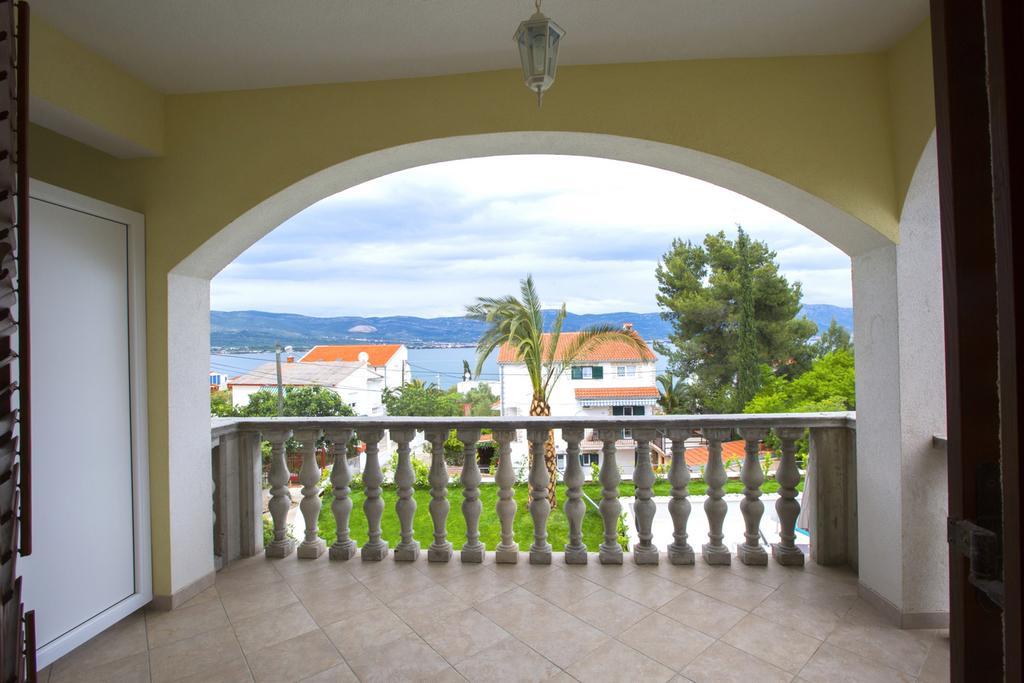Apartments Bago Trogir Bagian luar foto