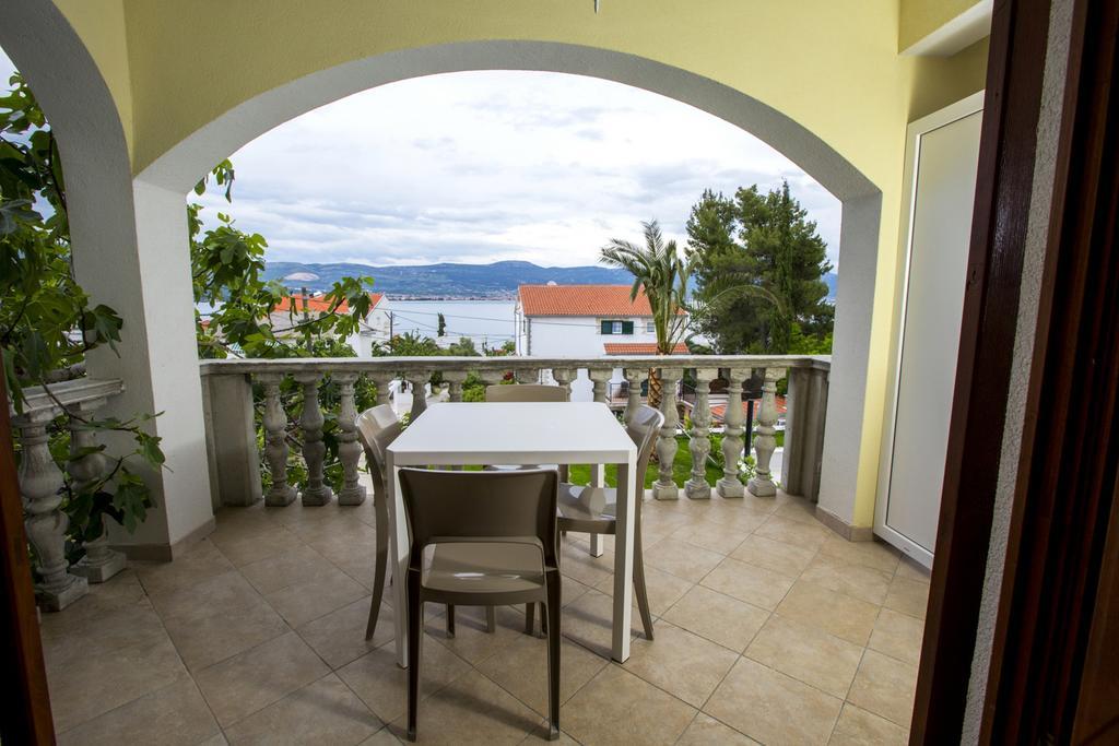 Apartments Bago Trogir Bagian luar foto