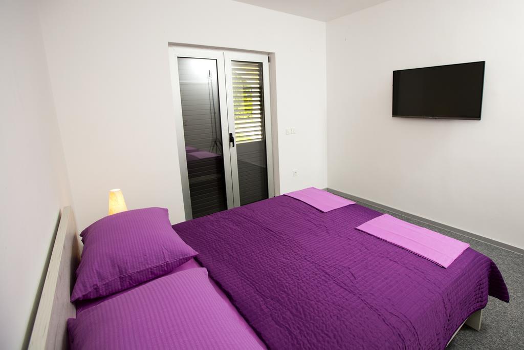 Apartments Bago Trogir Bagian luar foto