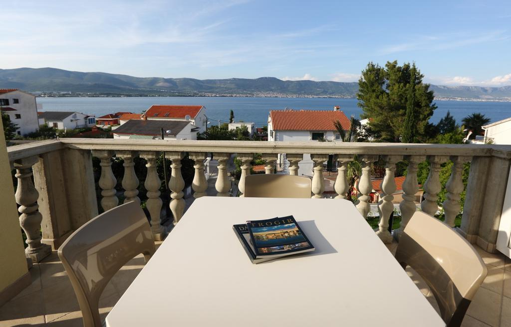 Apartments Bago Trogir Bagian luar foto