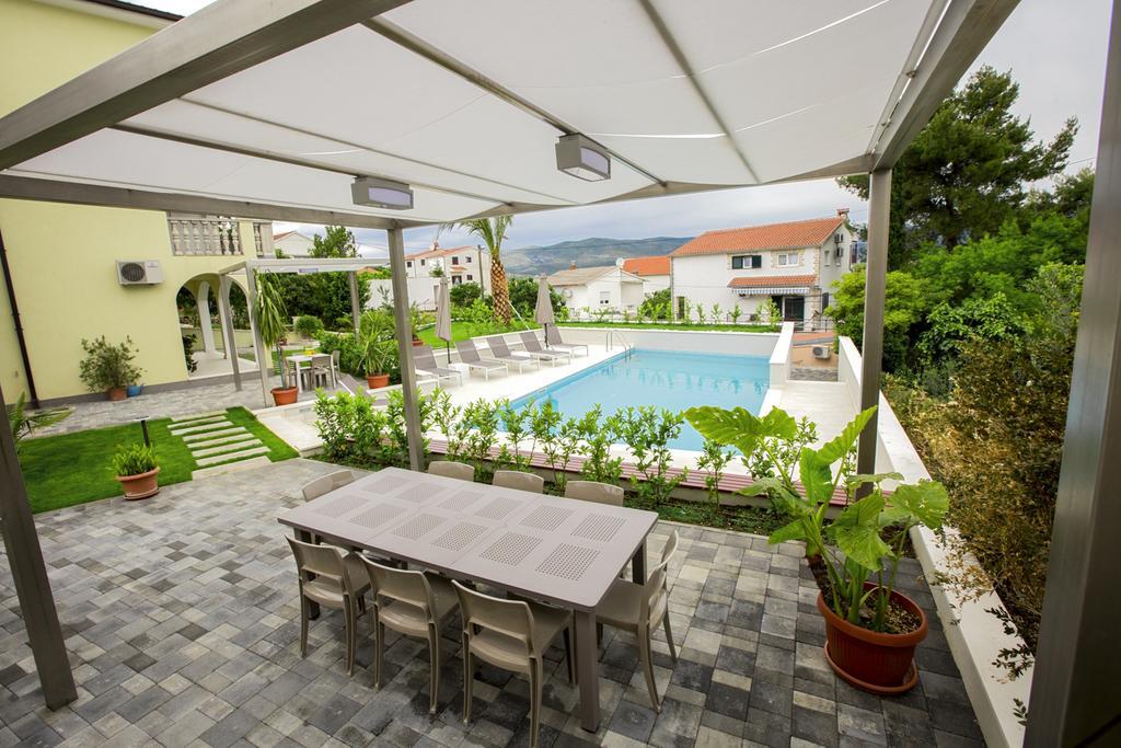 Apartments Bago Trogir Bagian luar foto