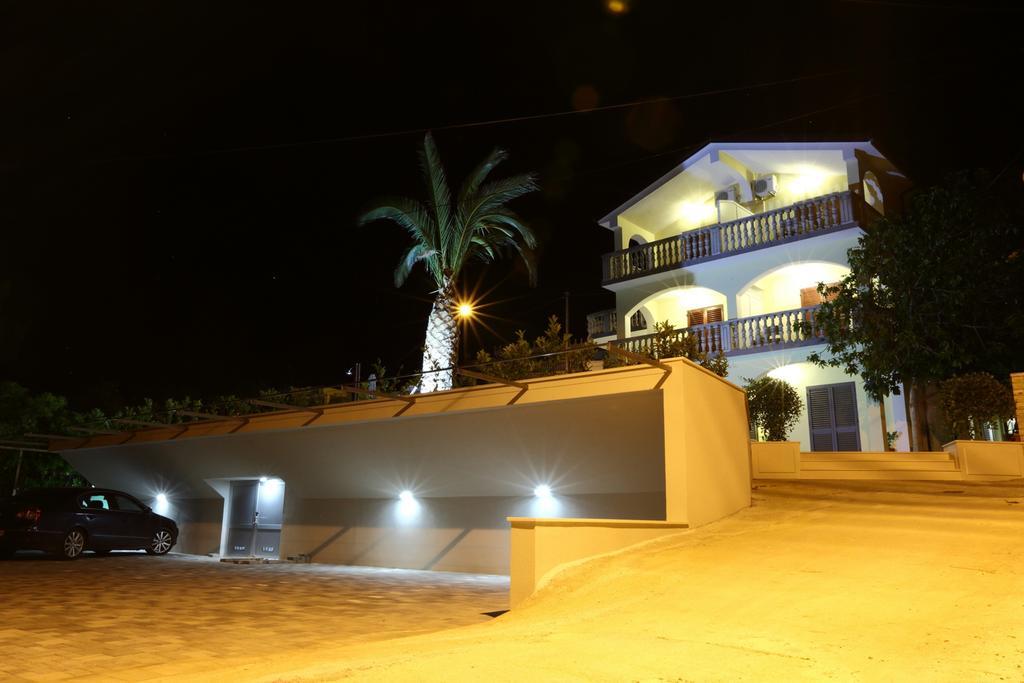 Apartments Bago Trogir Bagian luar foto