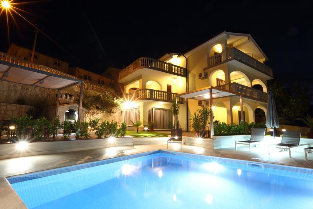 Apartments Bago Trogir Bagian luar foto