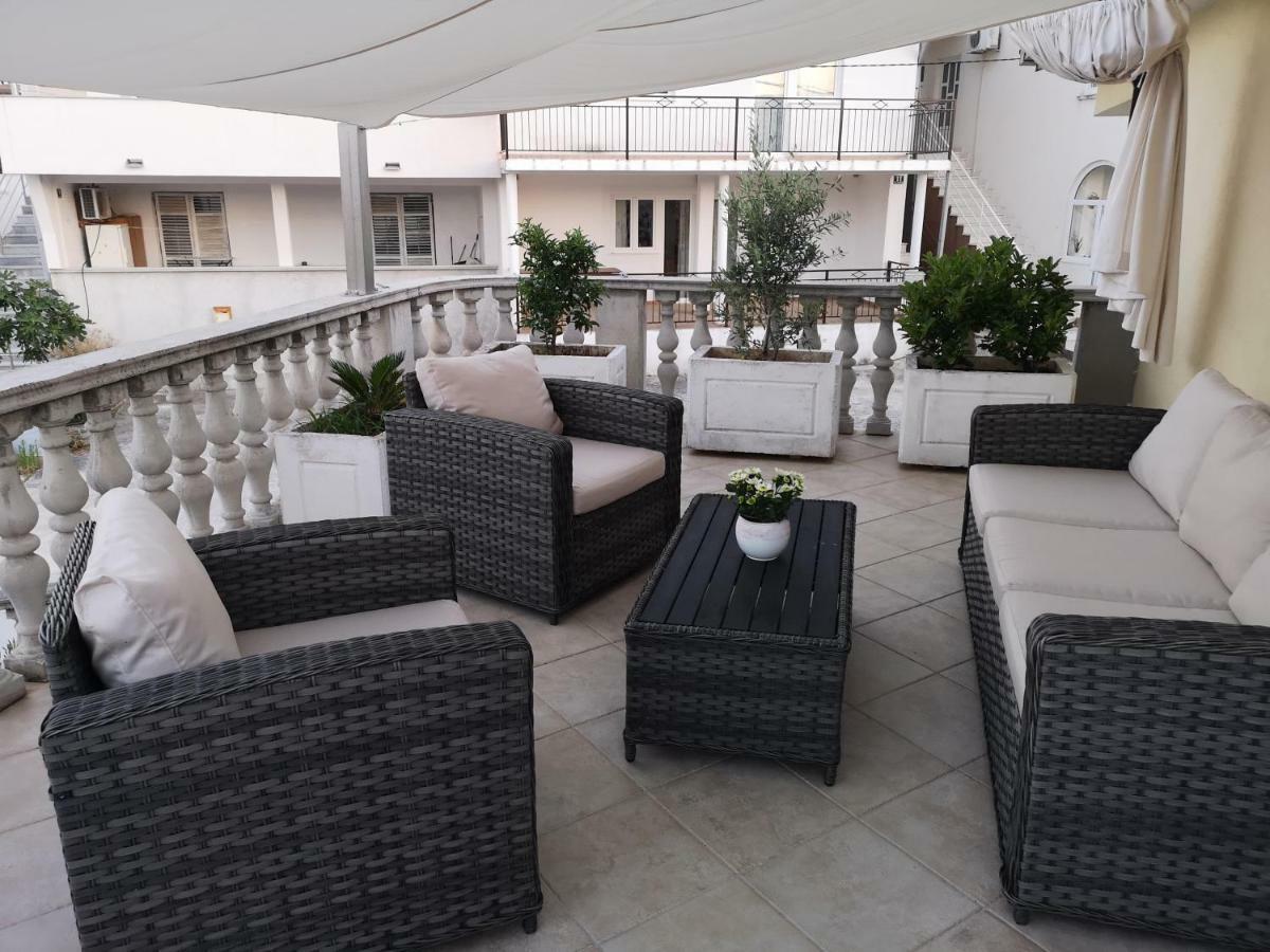Apartments Bago Trogir Ruang foto