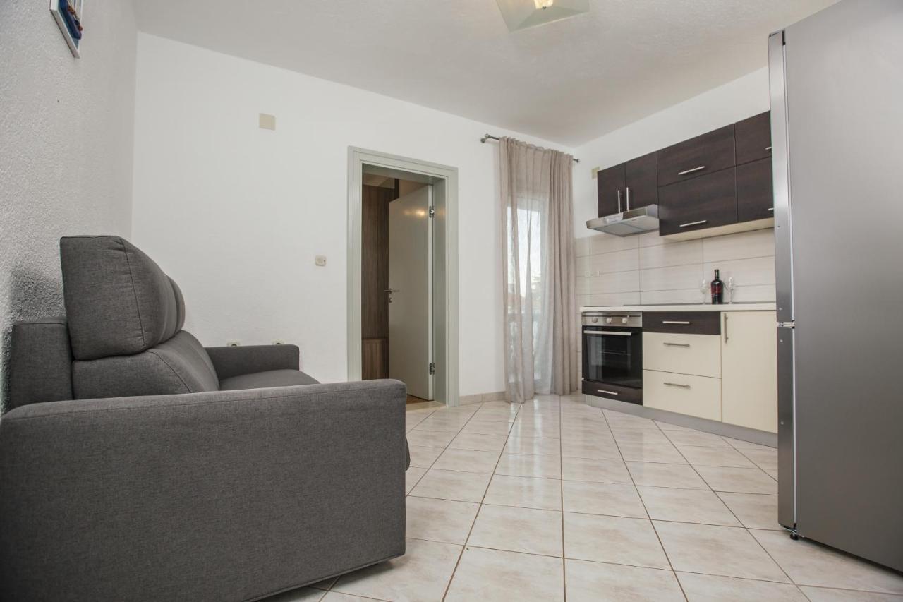 Apartments Bago Trogir Bagian luar foto