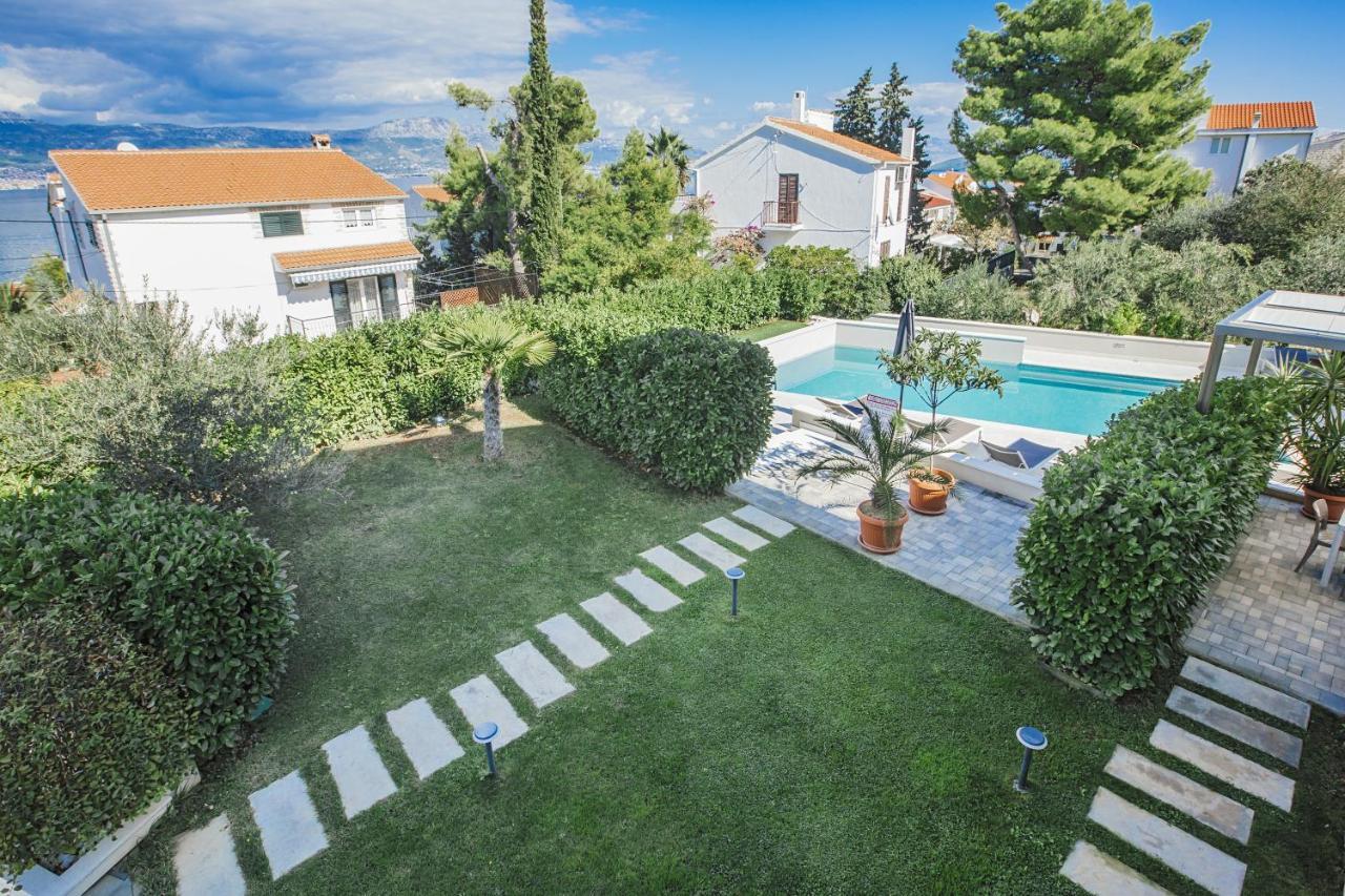 Apartments Bago Trogir Bagian luar foto