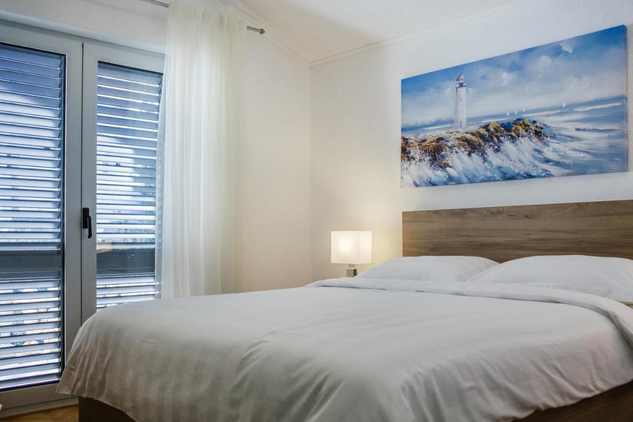 Apartments Bago Trogir Bagian luar foto