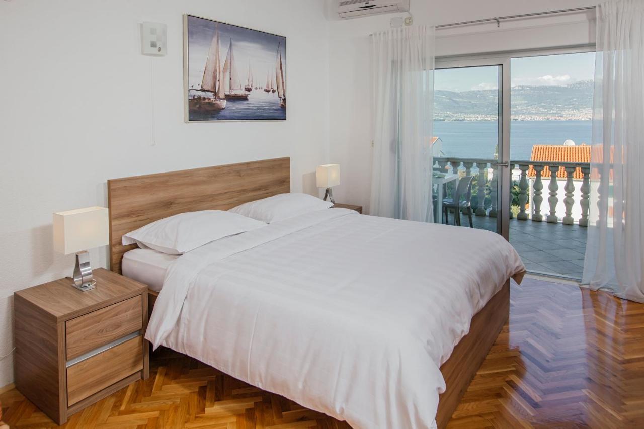 Apartments Bago Trogir Bagian luar foto