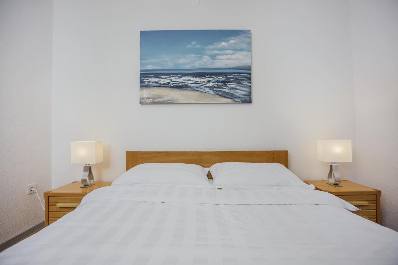 Apartments Bago Trogir Bagian luar foto